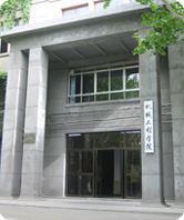 进入机械工程学院...