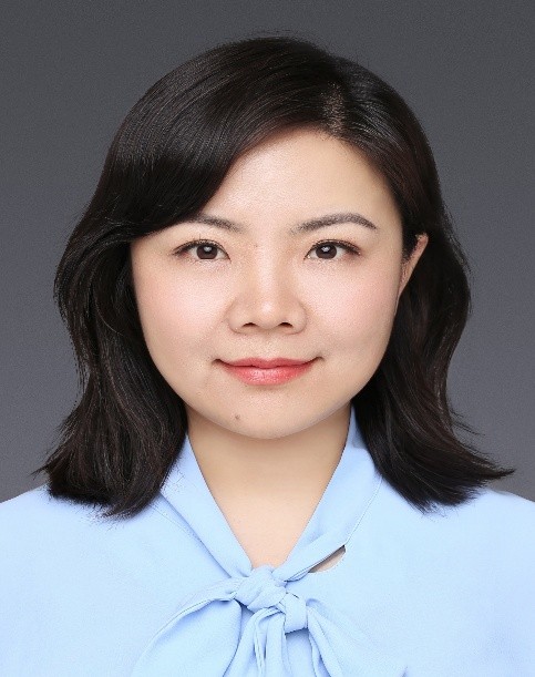 杨娟  